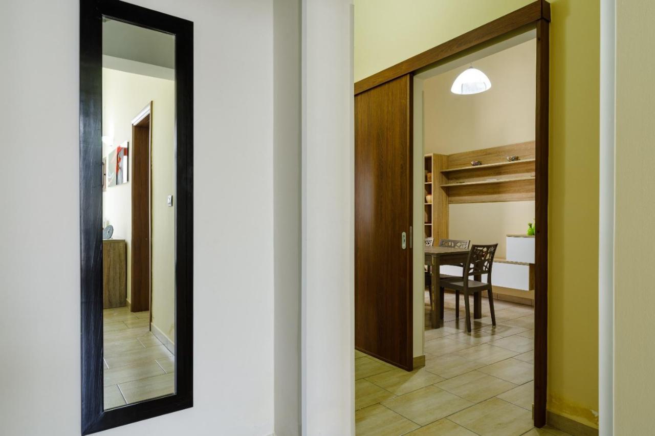 Vacation Rental "Nonna Cecilia" Lecce Exteriör bild